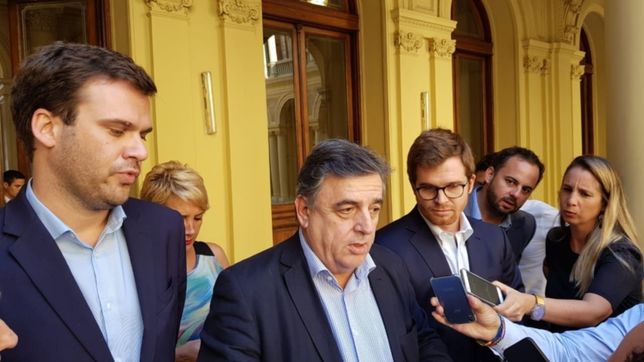 negri: lo unico que se va hacer es posponer el pago de una factura
