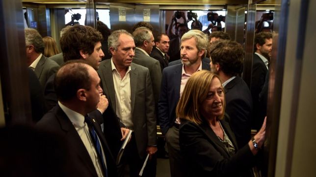 juicios por $340 mil millones traban el acuerdo fiscal con los gobernadores