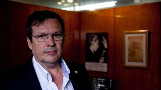 sigue el ?efecto gonzalez?: bauer tambien se ve afuera con scioli presidente