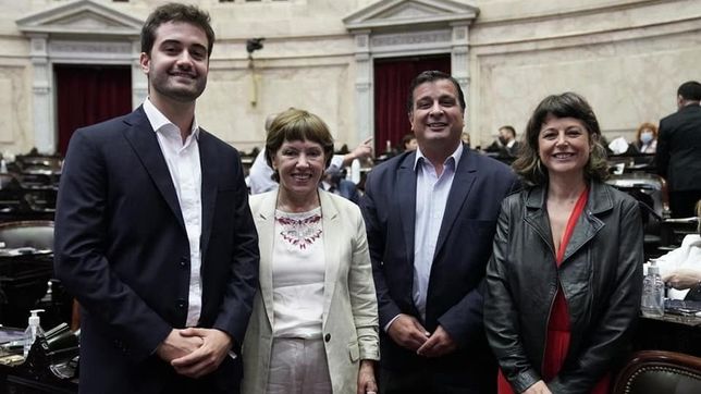 la tropa de bordet en el congreso esquiva el barro de la suspension de las paso