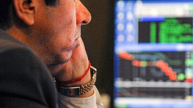 los mercados viven otra jornada de panico que impacta en argentina