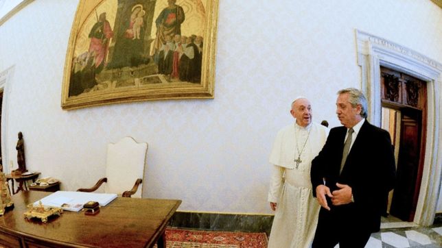 el papa zarandea la interna del gobierno y deja en offside a beliz y guzman