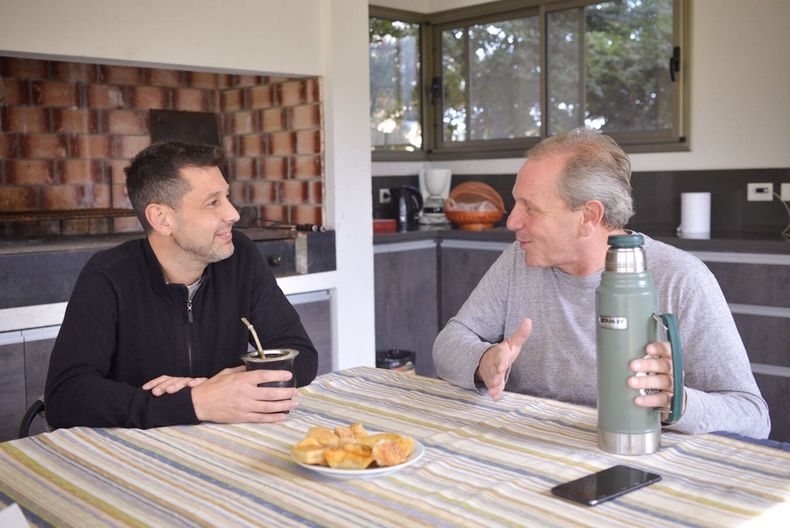 Guillermo de Rivas visitó a Gonzalo Parodi después de las elecciones. Se prometieron cooperación. 