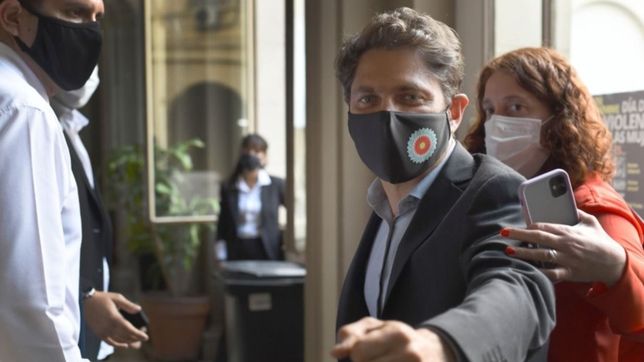 kicillof se lanzo a la reeleccion, pero cedio mas espacio en su gabinete