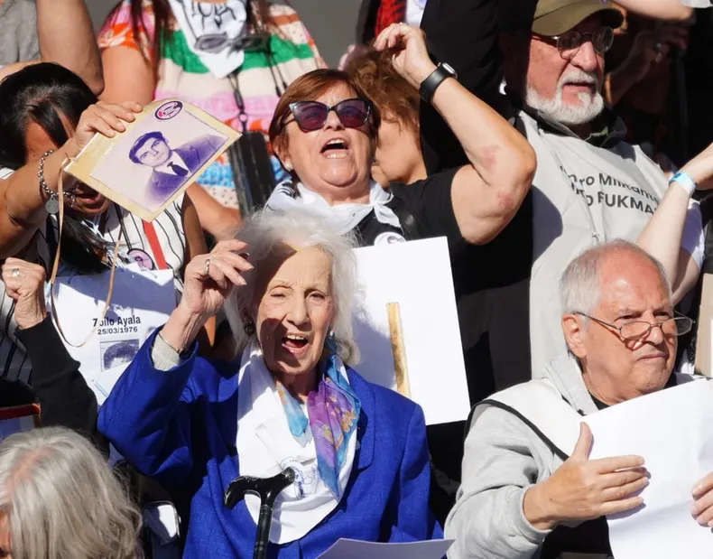 Estela de Carlotto, referencia mundial en materia de lucha por los Derechos Humanos. Estela de Carlotto, referencia mundial en materia de lucha por los Derechos Humanos.