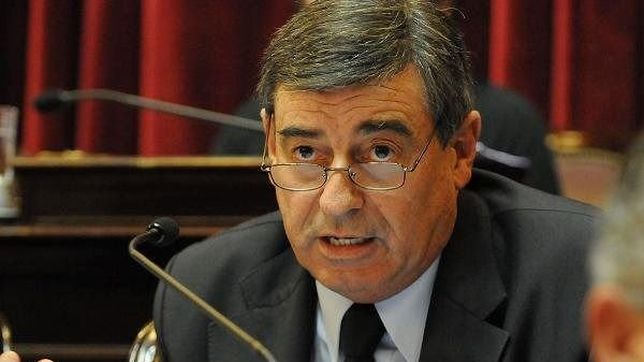 cimadevilla: ?los gobernadores son siervos de las empresas petroleras?