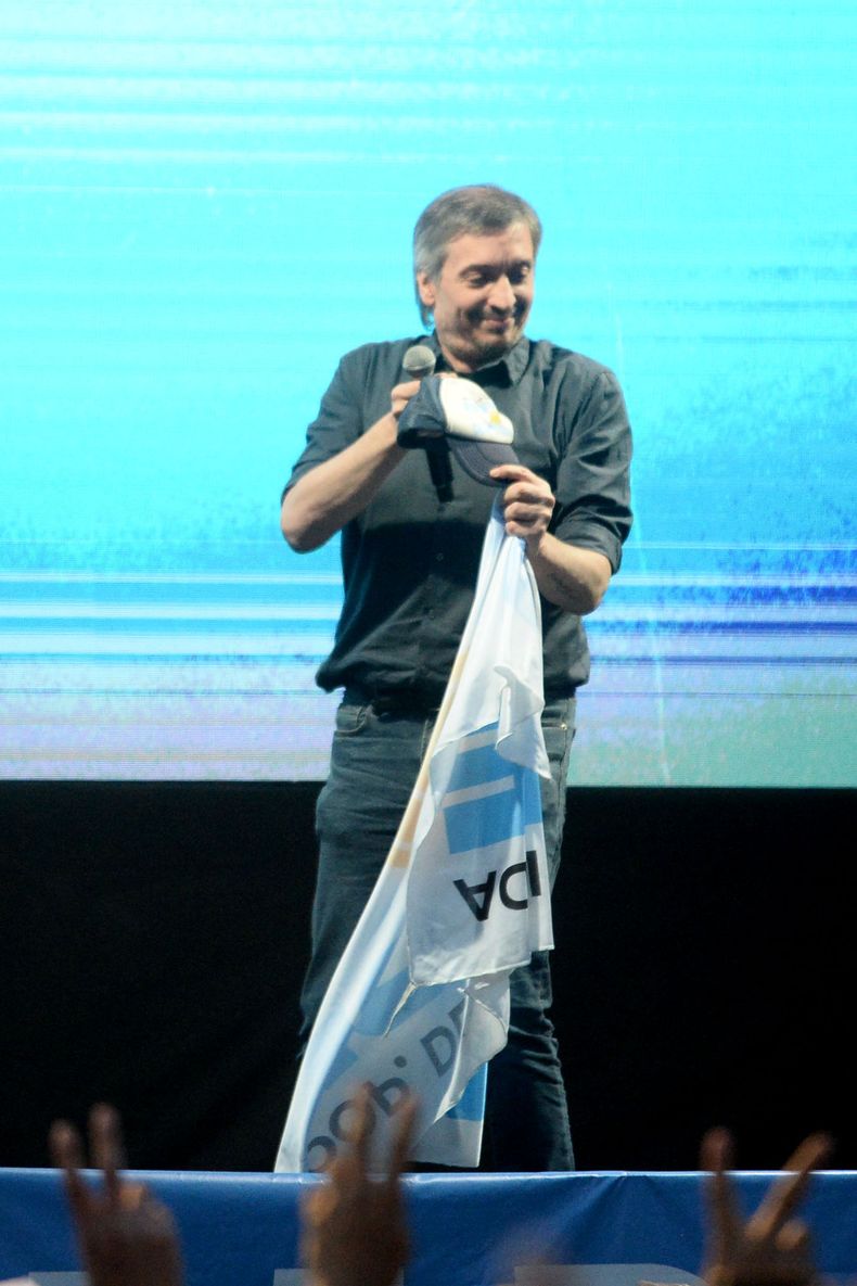 Máximo Kirchner en La Plata - Atenas