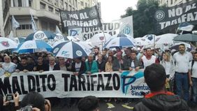 Consultora del club de ultras: el tarifazo es shock para gente y pymes