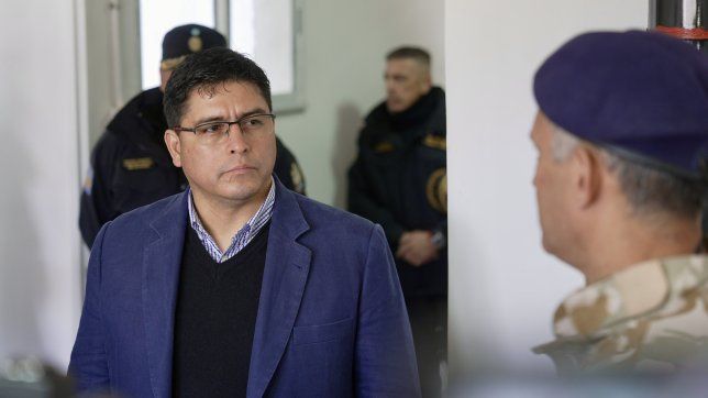 Claudio Vidal, gobernador de Santa Cruz, dijo que el aumento salarial de los jueces le falta de respeto a la sociedad de Santa Cruz.