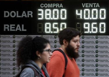El dólar subió a $40,60 en el Banco Nación en una rueda tensa