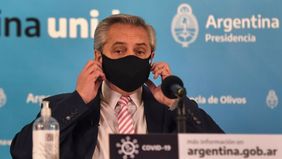 Por primera vez, la imagen negativa de Fernández le empata a la positiva