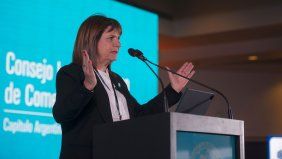 Una grieta a la derecha: con su contracoloquio, Milei busca vaciarle el auditorio a Bullrich