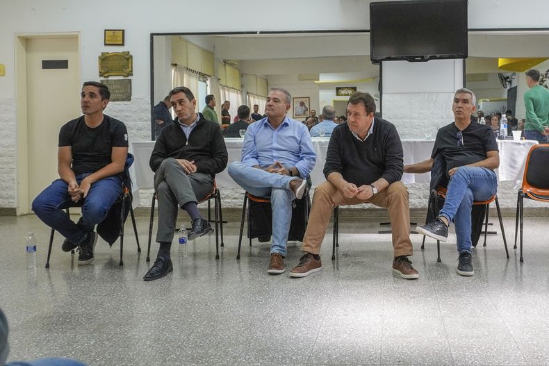 Alberto Weretilneck y Facundo López. El alfil legislativo tendrá un rol fundamental desde diciembre.