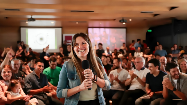 La concejala rosarina Caren Tepp se quedó con el primer lugar de la lista de Fuerza Patria en Santa Fe