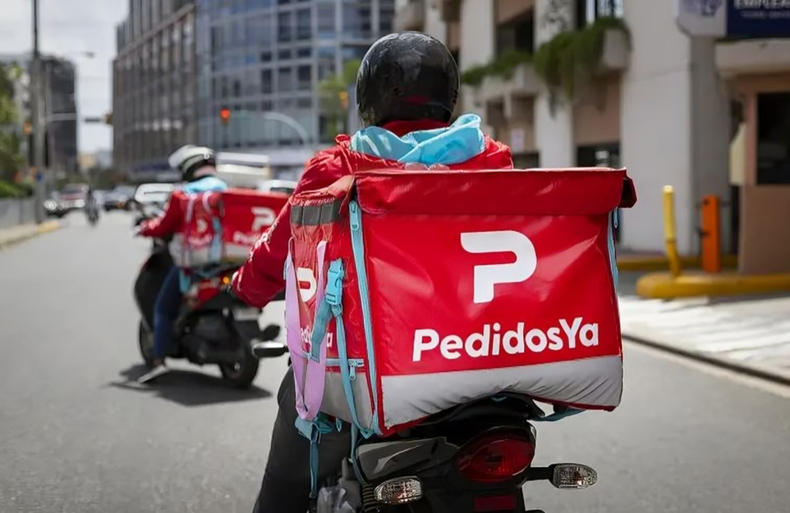 Repartidores de Rosario denuncian que trabajan gratis un día por semana para devolver créditos a PedidosYa