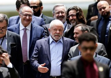 Lula inaugura su tercer tiempo apremiado por desafíos internos y externos
