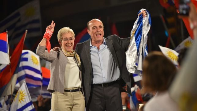 el crecimiento opositor augura un ballotage renido en uruguay