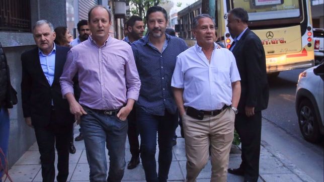 con dos candidatos lanzados, el pj bonaerense busca evitar una batalla interna