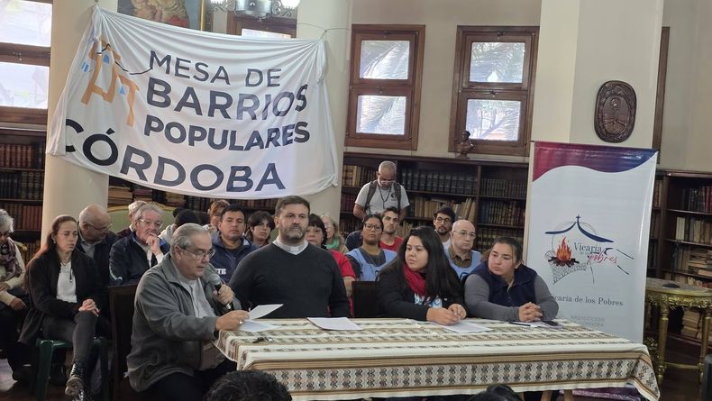 Barrios populares: quiénes son los cruzados de la Iglesia que chocan con Javier Milei
