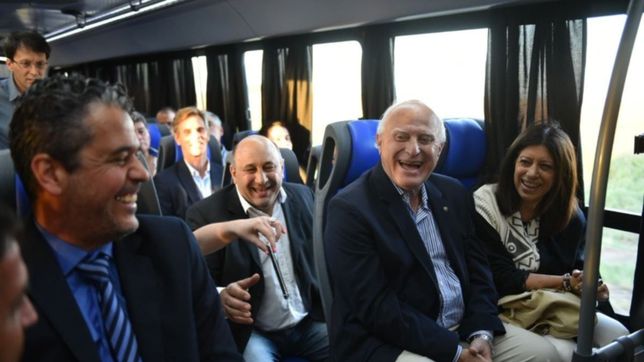 el socialista lifschitz dispara contra los k y el pro y agita la ?tercera via?