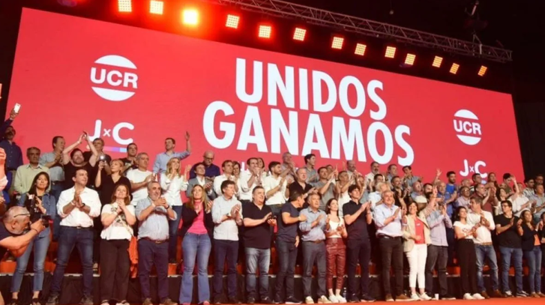 Dirigentes de la UCR llamaron a defender en el Congreso la reforma jubilatoria.