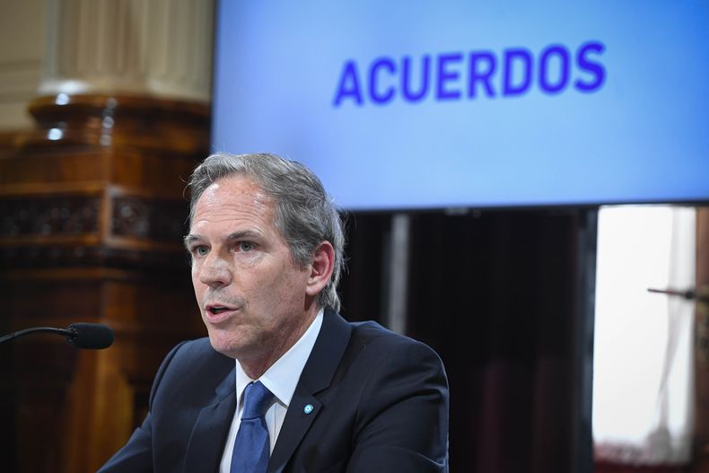 Alejandro Oxenford, durante la audiencia&nbsp; en el Senado.&nbsp;