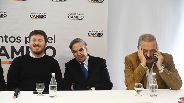 alianzas 2023: uniones de fantasia sobre pisos que queman