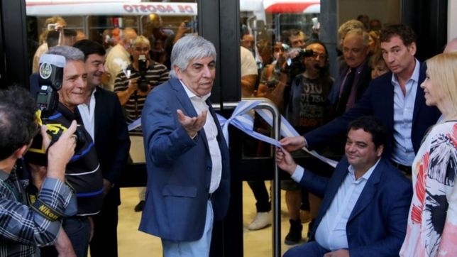 moyano, macri y un pacto de socorros mutuos que desinfla el paro de la cgt