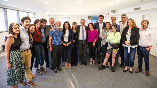 fernandez reunio al pj porteno para bajar linea al bloque de la legislatura