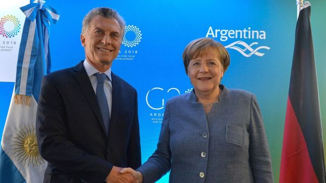 macri se reunio con merkel y almorzo con empresarios en davos