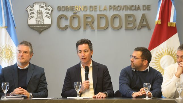 Manuel Calvo es uno de los nombres que suena para encabeza la lista de Hacemos. Gabriel Faletto, a su izquierda, lo postula. 