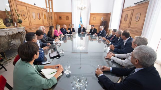 Javier Milei se ve presionado por las provincias de la Región Centro para modificar aspectos de la ley ómnibus