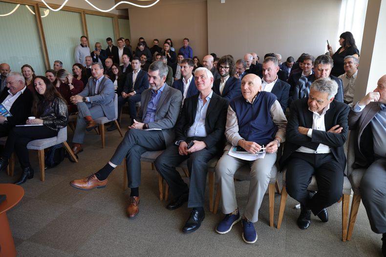 Directivos de la UIC en el acto de proclamación de las nueva conducción