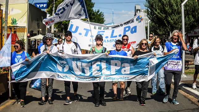 Docentes en la calle: la UTELPa representa a CTERA en La Pampa. En medio de una fuerte interna, ahora confronta con el gobierno. FOTO: www.radiokermes.com