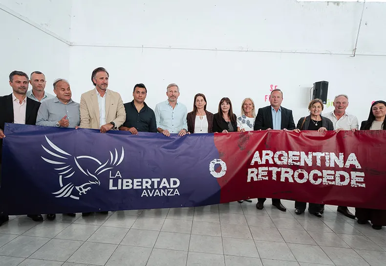 Benegas Lynch y Rogelio Frigerio encabezaron el lanzamiento oficial de campaña de La Libertad Avanza en Entre Ríos.