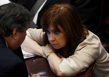 Si no la gana, la gana: Cristina ungió al senador más K de los gobernadores