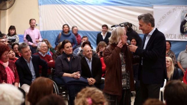 macri visito un centro de jubilados y no hablo de pornografia macri visito un centro de jubilados y no hablo de pornografia