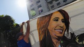 Presentes y remolones en la defensa pública a CFK