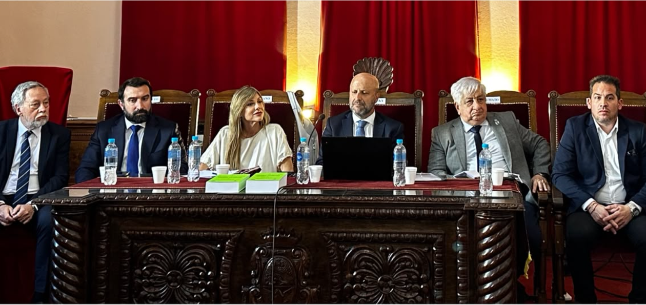 Mariano Borinsky y Mariana Catalano, aspirantes a la Corte Suprema de Justicia, durante la charla organizada por los Judiciales de Córdoba