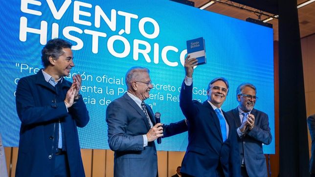 Con fieles propios, Martín Llaryora fortalece su vínculo con la iglesia evangélica de Córdoba