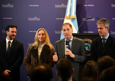 Karina Milei reordena la mesa política.