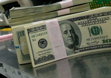 El dólar subió 61 centavos y, tras una jornada de sube y baja, cerró a $22,94