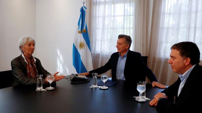 el fmi y dos malas para argentina: el pais crecera menos y brasil no recupera
