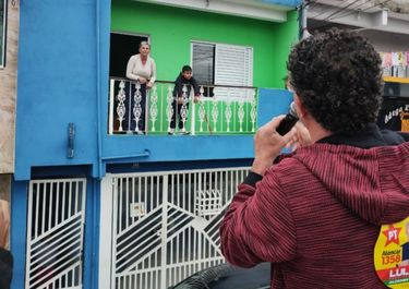 Casa por casa, el PT pone todo al grito de ¡Lula en primer turno!