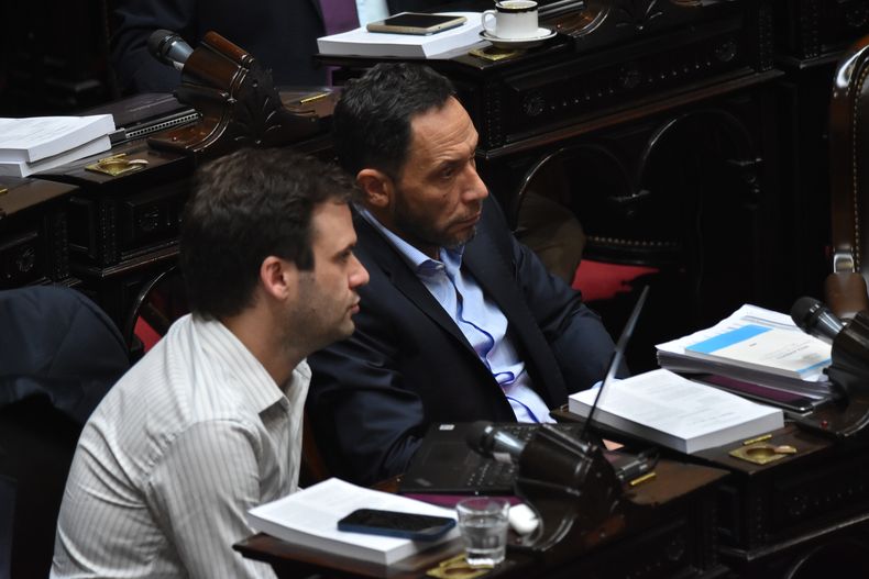 Elisa Carrió presiona a Javier Milei con un proyecto para actualizar las jubilaciones por inflación