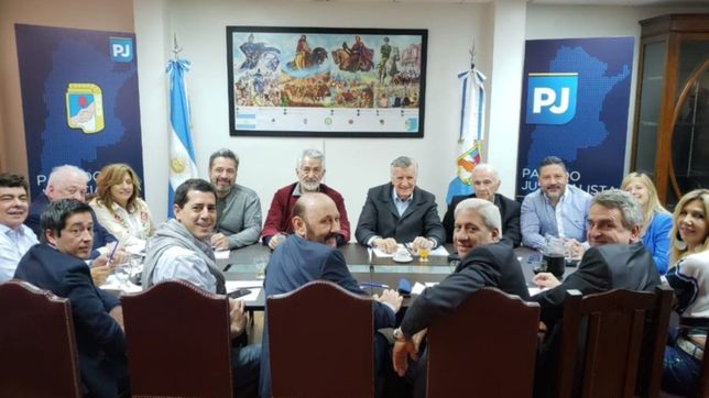 el pj organiza una cumbre de figuras para activar la unidad