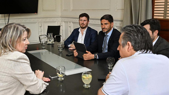 Con el gobierno nacional sobre el lomo y el gobernador Maximiliano Pullaro en sintonía, Federico Angelini va por Rosario.