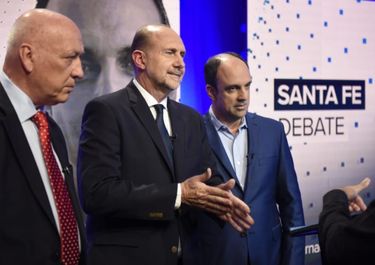 Perotti acude a dirigentes de Corral para apuntalar su gestión en la pandemia