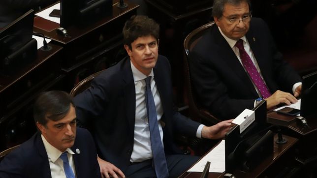 una guerra de nervios, celos y poder fractura a la ucr en el senado