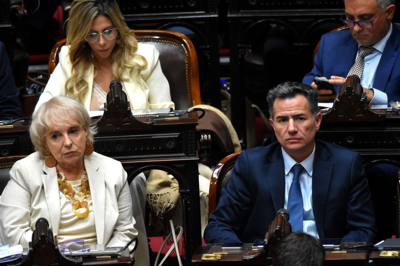 Silvana Giúdici, cercana a Patricia Bullrich, junto a Gabriel Bornoroni, diputados de La Libertad Avanza.&nbsp;